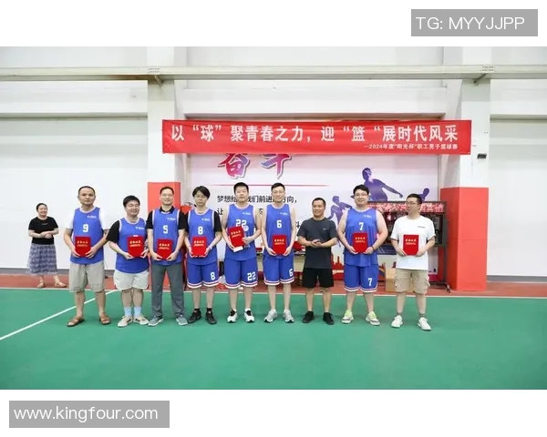 以篮球为核心探讨团队协作精神与青春奋斗力量的完美融合