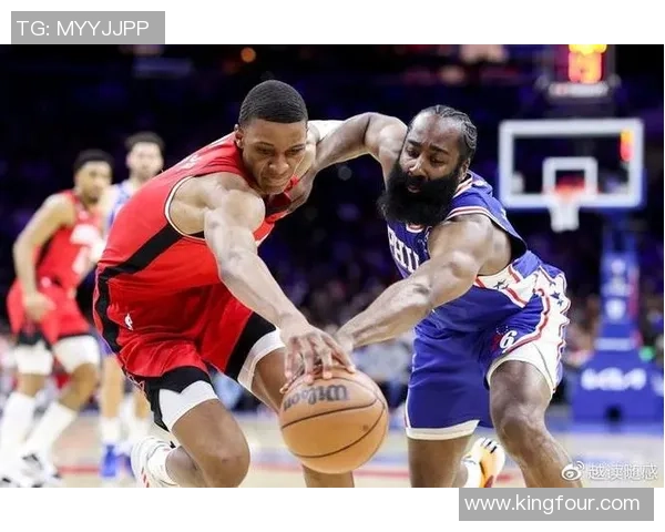 太阳迎战76人聚焦关键对决 詹姆斯哈登与布克火力对抗