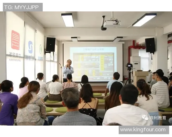 探寻篮球运动员成长之路与赛场精神力量的深度故事全景展示奋斗历程